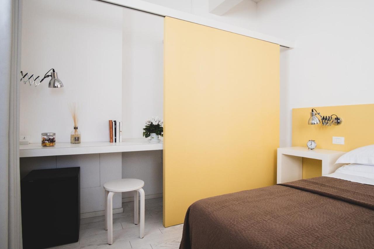 Casa Fola - City Centre Rooms ヴェローナ エクステリア 写真