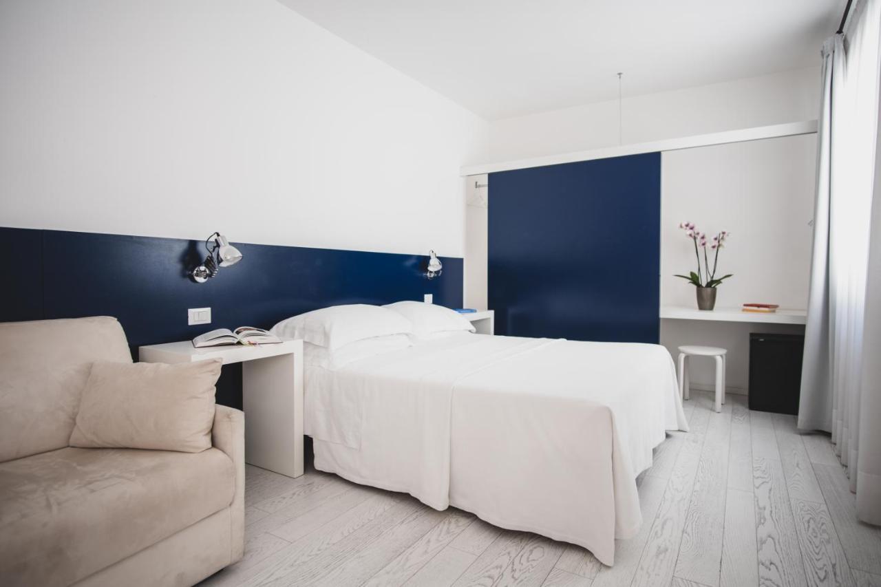Casa Fola - City Centre Rooms ヴェローナ エクステリア 写真